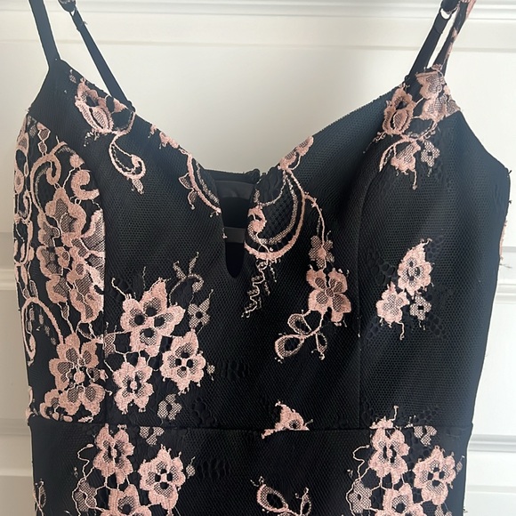 Le chateau dress - Picture 2 of 6